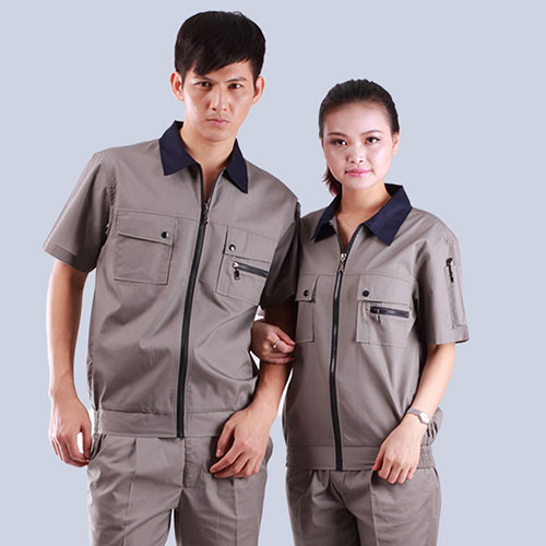 深藍拼接煙臺領油電咖尖旺區(qū)短袖夾克